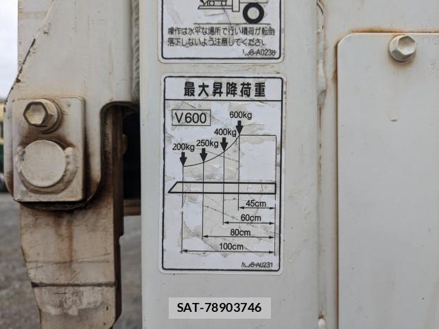 Hino DUTRO 2015-03 7250603-17