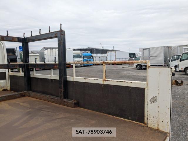 Hino DUTRO 2015-03 7250603-27