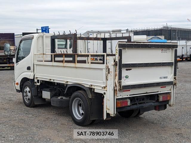 Hino DUTRO 2015-03 7250603-2