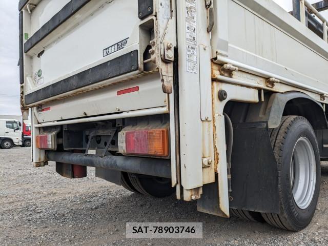 Hino DUTRO 2015-03 7250603-5