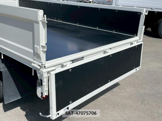 Hino DUTRO 2022-03 7250580-12