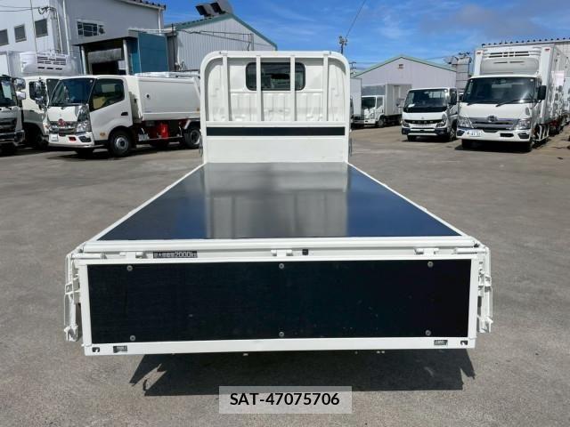 Hino DUTRO 2022-03 7250580-13