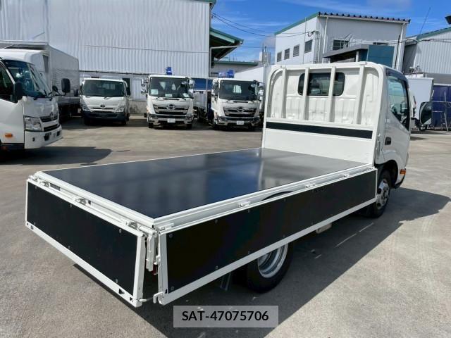 Hino DUTRO 2022-03 7250580-14