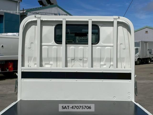 Hino DUTRO 2022-03 7250580-15