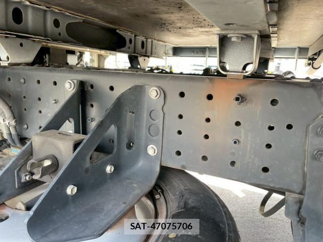 Hino DUTRO 2022-03 7250580-18
