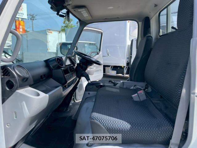Hino DUTRO 2022-03 7250580-26