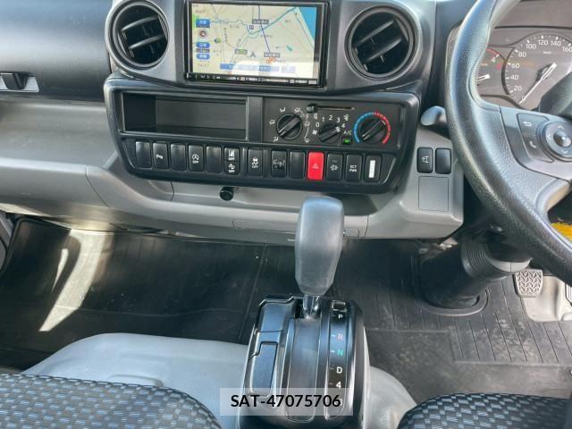 Hino DUTRO 2022-03 7250580-27
