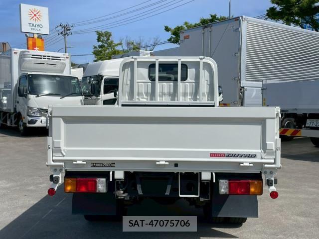 Hino DUTRO 2022-03 7250580-4
