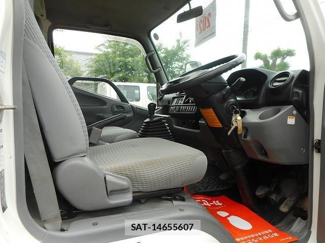 Hino DUTRO 2013-04 7250604-12
