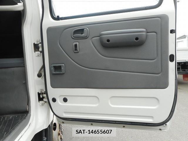 Hino DUTRO 2013-04 7250604-15