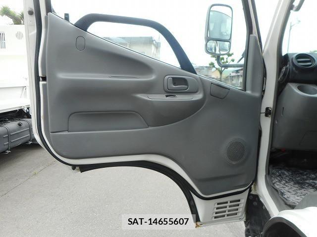 Hino DUTRO 2013-04 7250604-18