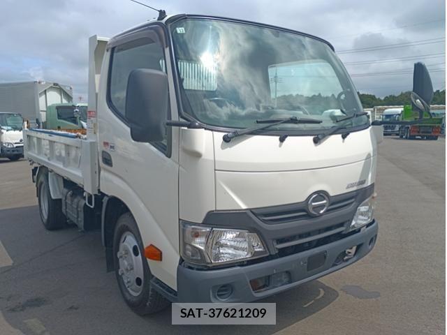Hino DUTRO 2017-12 7250575-1