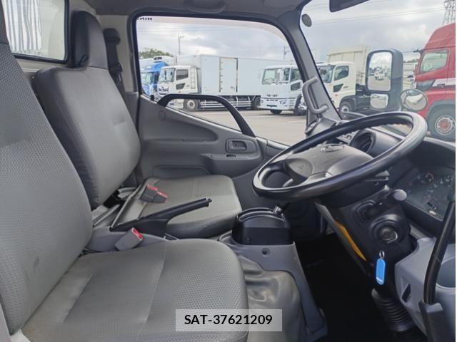 Hino DUTRO 2017-12 7250575-21