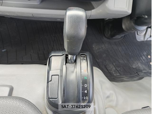 Hino DUTRO 2017-12 7250575-25
