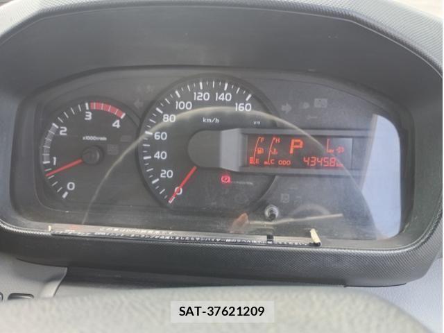 Hino DUTRO 2017-12 7250575-26