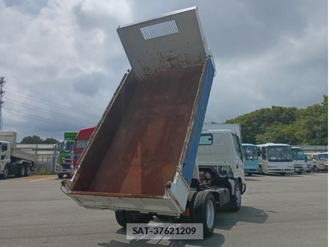 Hino DUTRO 2017-12 7250575-6