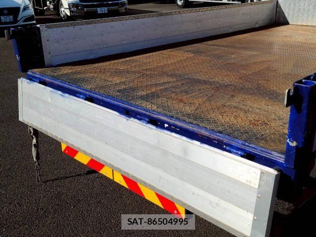 Hino DUTRO 2023-03 7250557-9