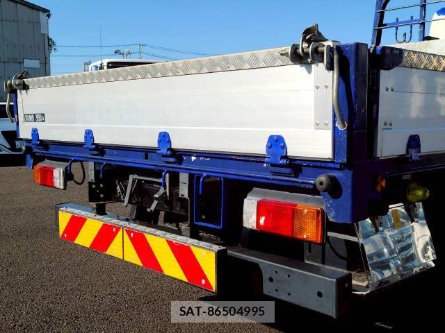 Hino DUTRO 2023-03 7250557-13