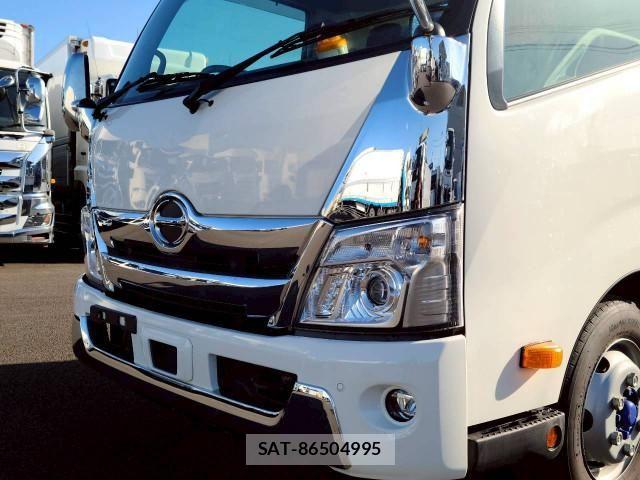 Hino DUTRO 2023-03 7250557-15