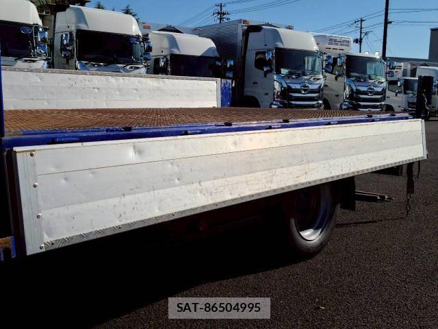 Hino DUTRO 2023-03 7250557-19