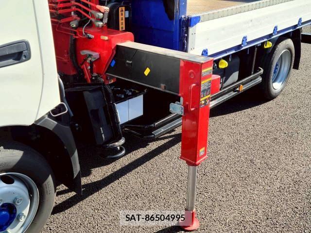 Hino DUTRO 2023-03 7250557-24