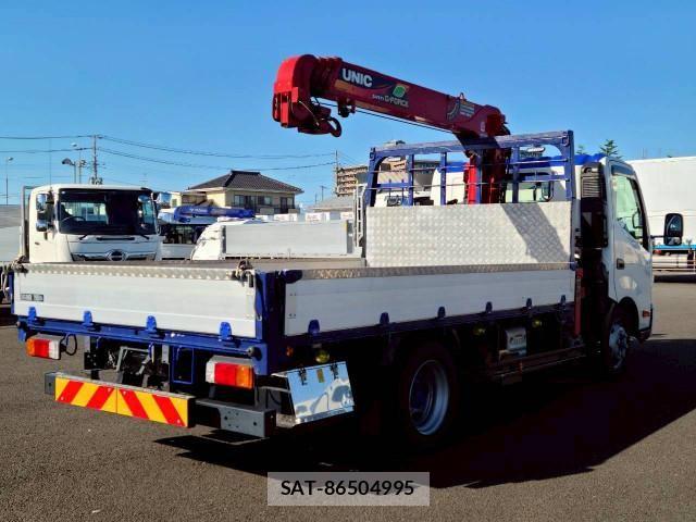 Hino DUTRO 2023-03 7250557-3