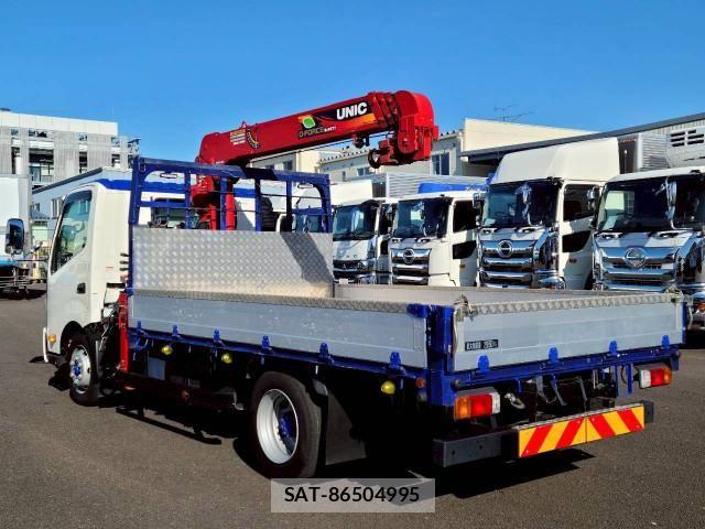 Hino DUTRO 2023-03 7250557-5