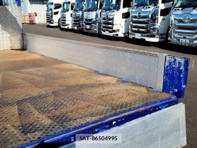 Hino DUTRO 2023-03 7250557-8