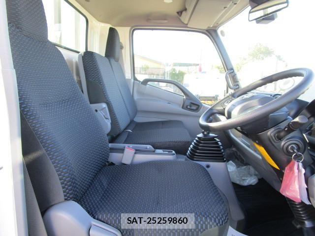 Hino DUTRO 2025-10 7250560-9