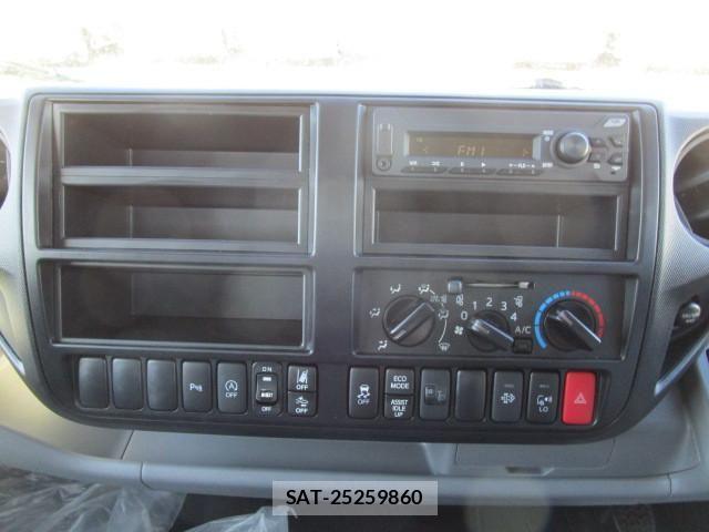 Hino DUTRO 2025-10 7250560-12