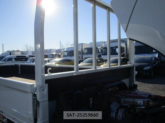 Hino DUTRO 2025-10 7250560-23