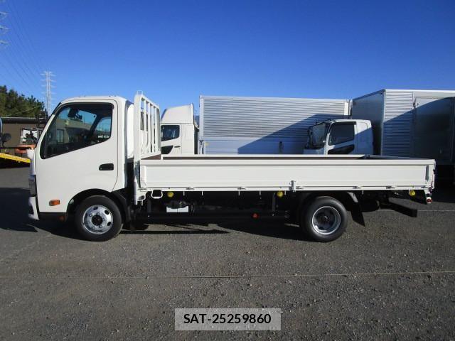 Hino DUTRO 2025-10 7250560-4