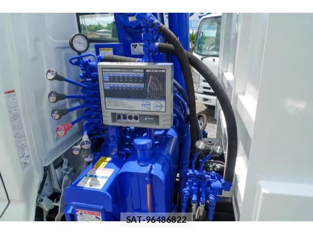 Hino DUTRO 2014-12 7250563-24