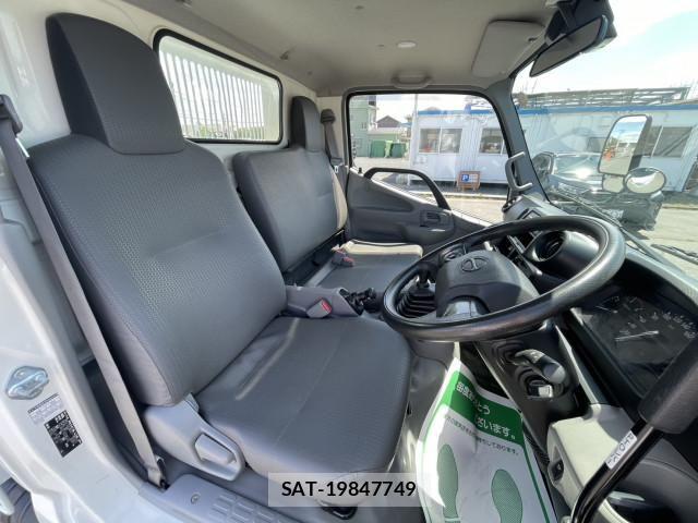 Hino DUTRO 2022-03 7250556-16