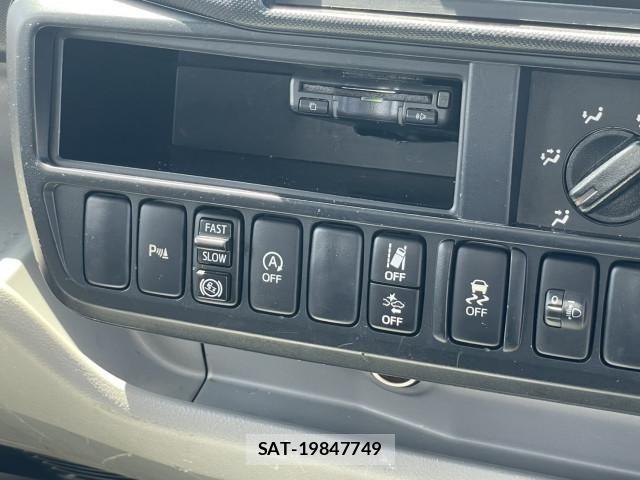 Hino DUTRO 2022-03 7250556-18