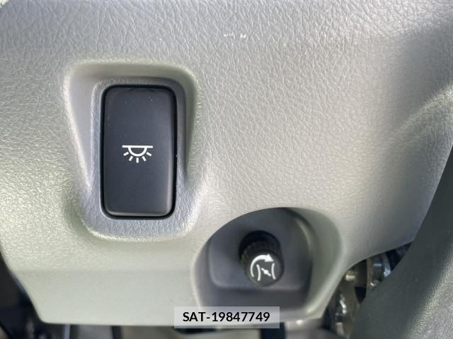 Hino DUTRO 2022-03 7250556-23