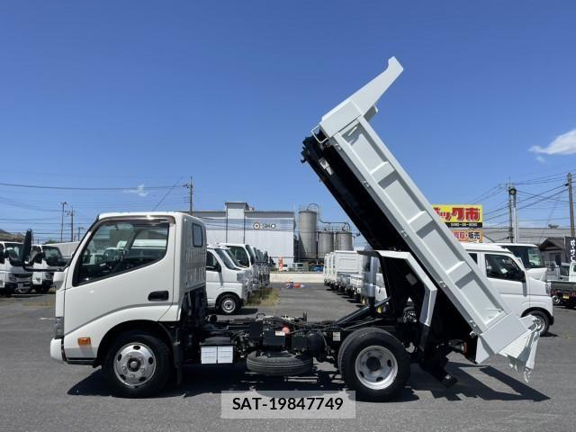 Hino DUTRO 2022-03 7250556-27