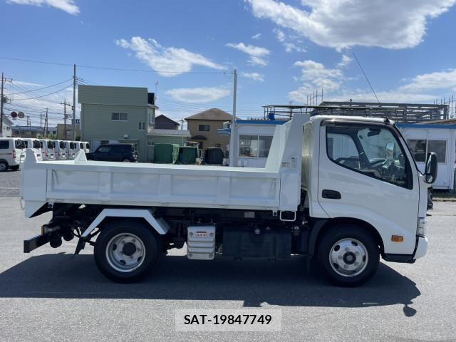 Hino DUTRO 2022-03 7250556-3