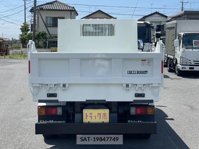 Hino DUTRO 2022-03 7250556-5
