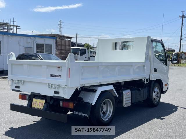 Hino DUTRO 2022-03 7250556-6