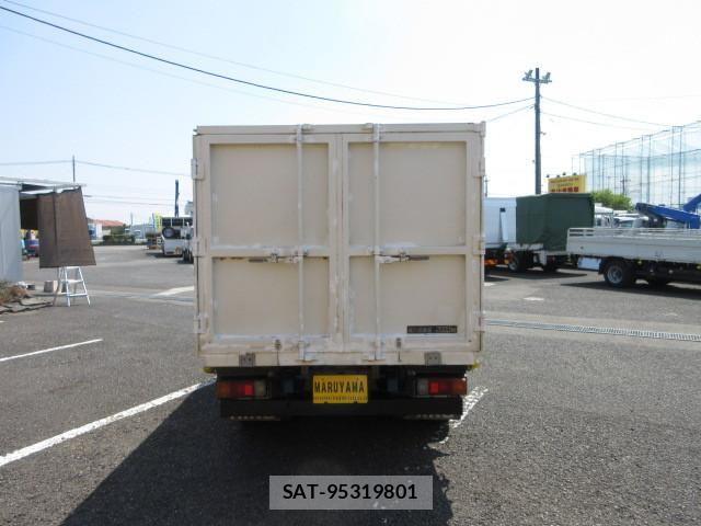 Hino DUTRO 2011-07 7250576-12