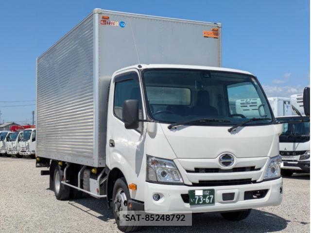 Hino DUTRO 2022-05 7250564-1