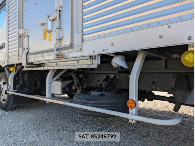 Hino DUTRO 2022-05 7250564-23