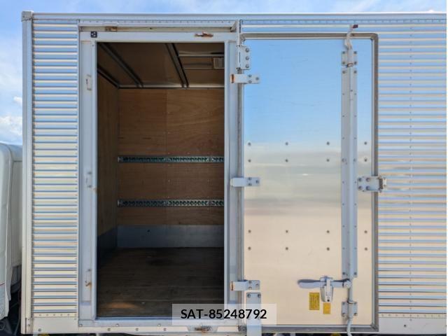 Hino DUTRO 2022-05 7250564-27