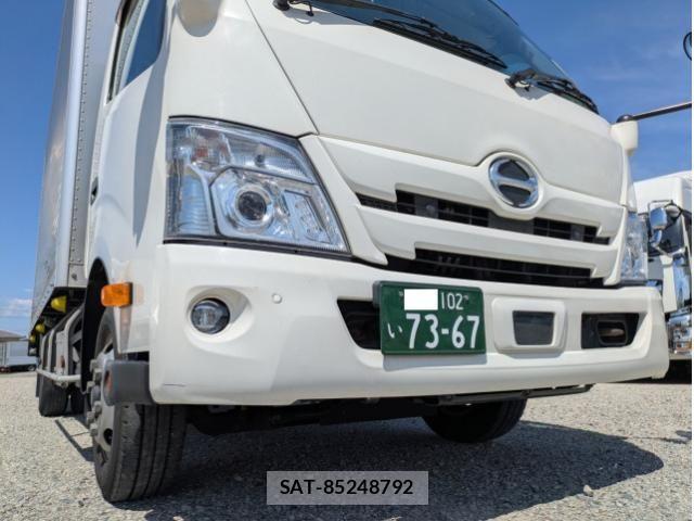 Hino DUTRO 2022-05 7250564-2