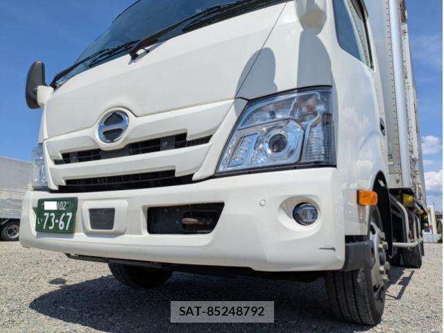 Hino DUTRO 2022-05 7250564-3