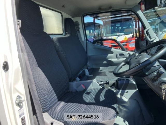 Hino DUTRO 2022-03 7250573-24