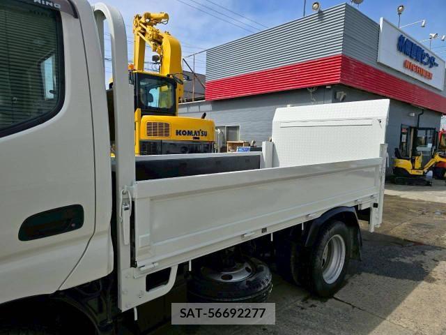 Hino DUTRO 2019-03 7250592-17