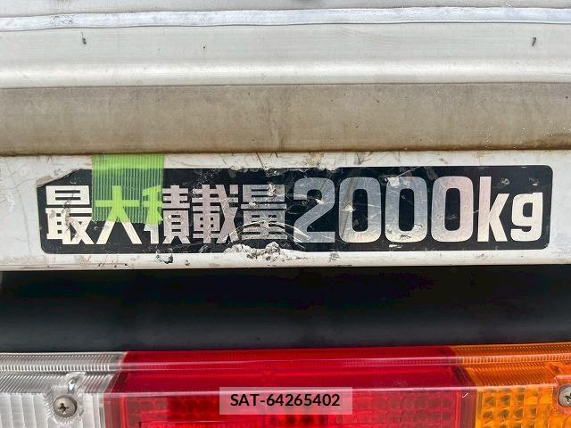 Hino DUTRO 2022-03 7250582-16