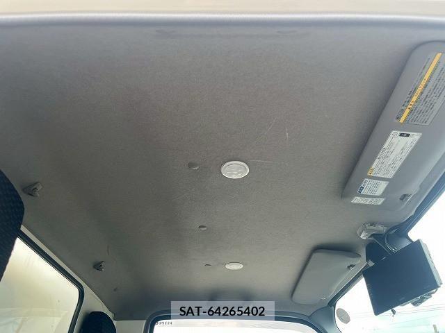 Hino DUTRO 2022-03 7250582-20